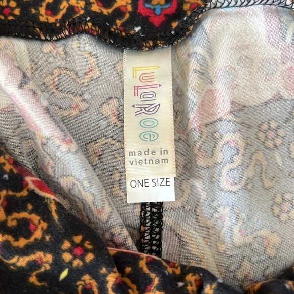OS LuLaRoe Chihuahua Themed Leggings - Picture 3 of 4